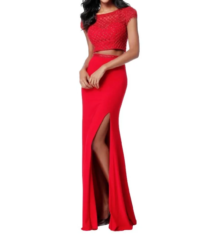 prom dresses for curve-hugging figuresTwo-Piece Cross-Stitch Prom Dress In Red