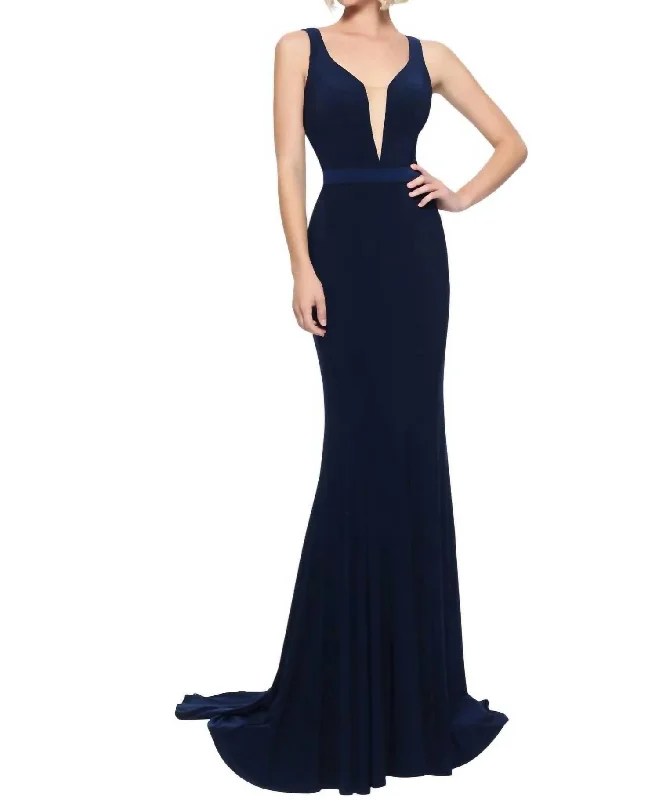 prom dresses for hourglass figuresMermaid Sleeveless Prom Dress In Navy